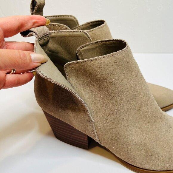 Dolce Vita Daine tan suede leather Block heel pointy toe ankle boots Size 7.5 - Picture 4 of 10